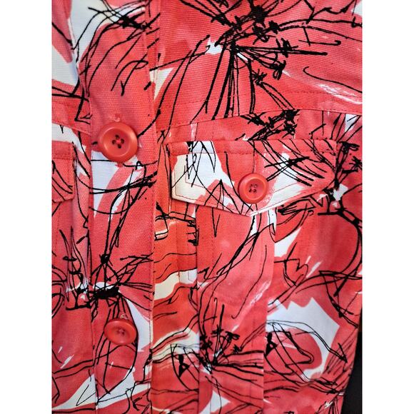 Rafaella Petites White with Red‎ Flowers Button Up Fitted Blouse Size Small - Picture 3 of 7